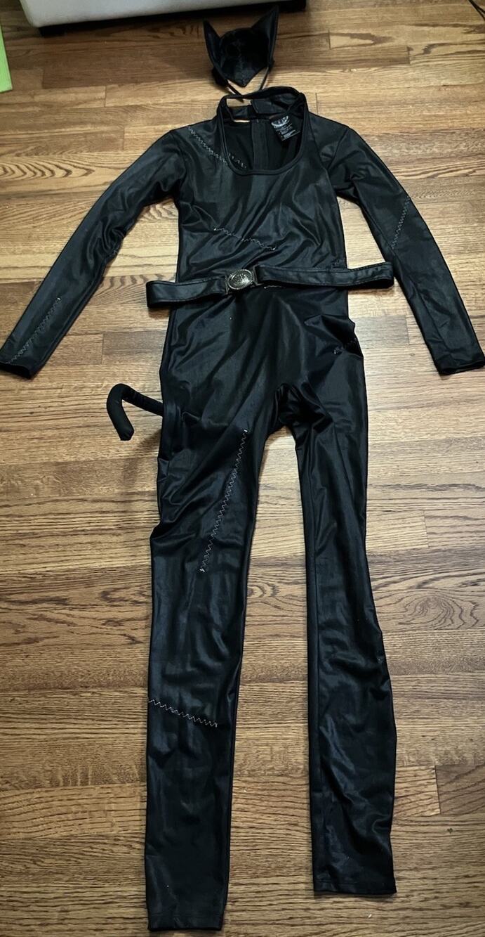 Leg Avenue Cat Woman Femme Fatale Halloween Costume Cosplay. Adult Size Small.